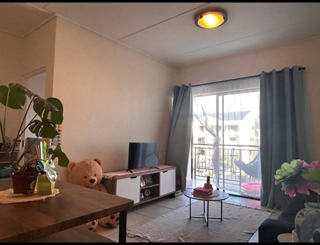 1 BEDROOM APARTMENT FOR SALE IN SANDOWN